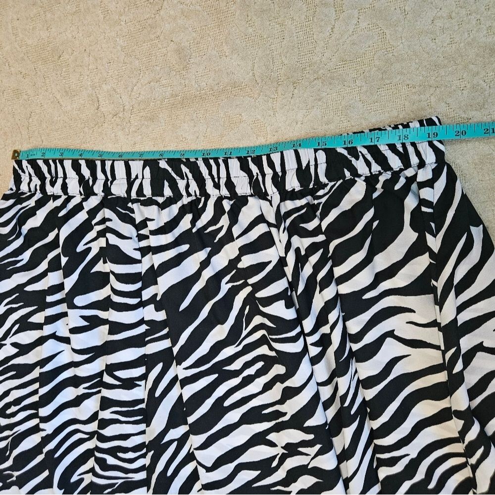 Zebra Print Full A-line Maxi Skirt Women's Sz 22/24 - Picture 4 of 8